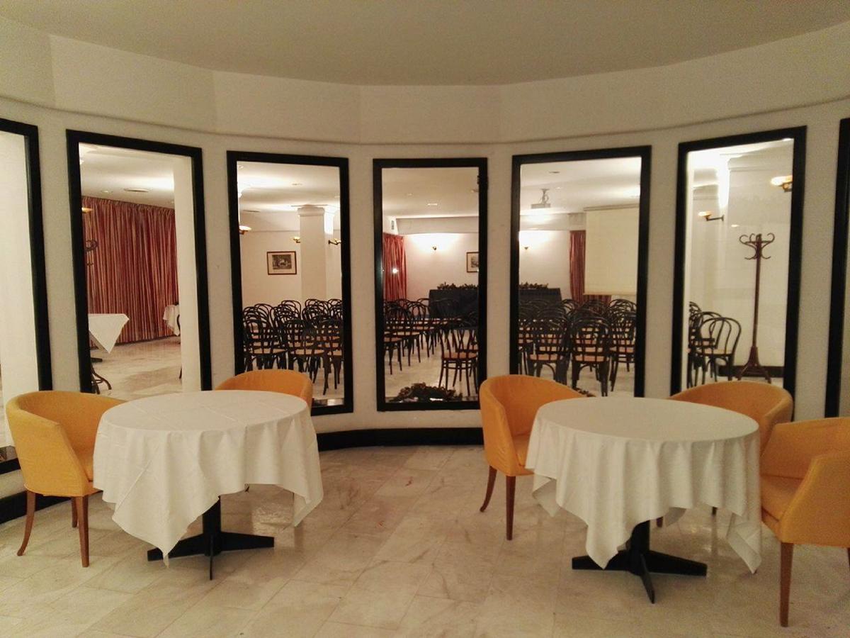 Hotel De La Ville & Centro Congressi Беневенто Экстерьер фото
